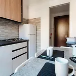 S.m. Downtown Apartament *